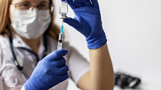 Impfung - Bild: svetlaya via Twenty20