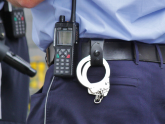 Hamburger Polizei löst Tanzveranstaltungen mit hunderten Gästen auf