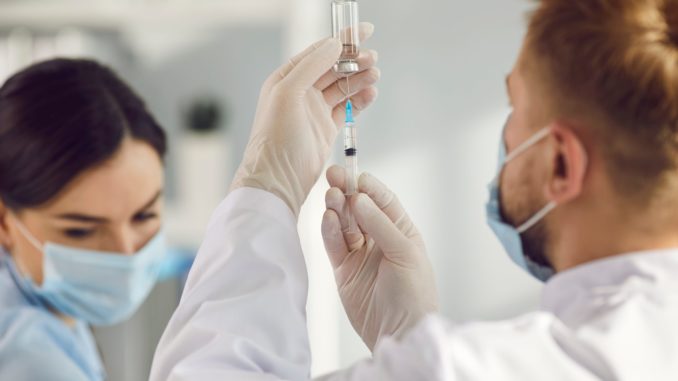 Impfung - Bild: StudioRomantic via Twenty20