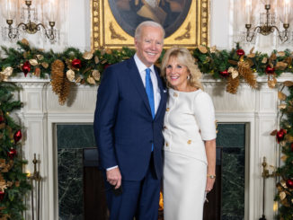 Biden lobt in Weihnachtsbotschaft Widerstandskraft der US-Bürger in Pandemie