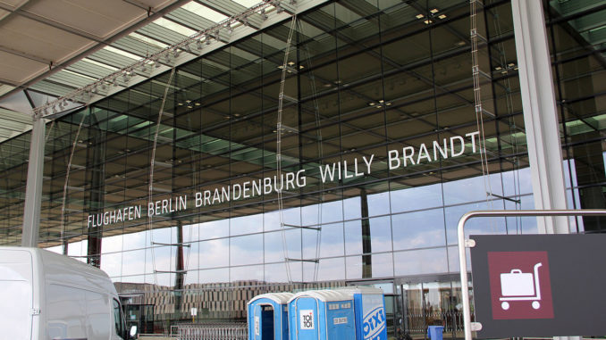 Flughafen Berlin-Brandenburg (BER) - Bild: OTFW, Berlin, CC BY-SA 3.0, via Wikimedia Commons