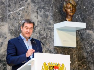 Söder sieht 2G-Plus-Regelung in Gastronomie „skeptisch“
