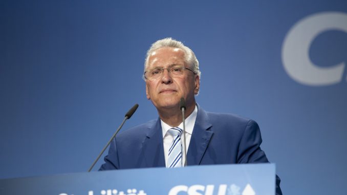 Joachim Herrmann - Bild:Markus Spiske, CC BY 4.0, via Wikimedia Commons