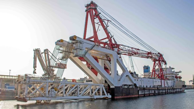 Verlegung der Nord-Stream-Pipeline durch die Ostsee - Bild: wolfro54/CC BY-NC-ND