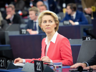 Von der Leyen will EU-weite Frauenquote in Aufsichtsräten großer Firmen
