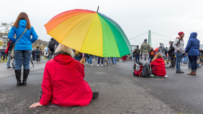 Corona-Demo - Bild: Macro Verch/CC BY 2.0