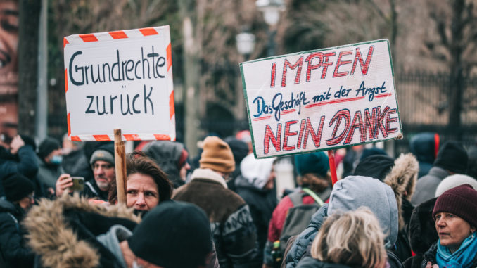 Corona-Demo - Bild: Ivan Radic/CC BY 2.0