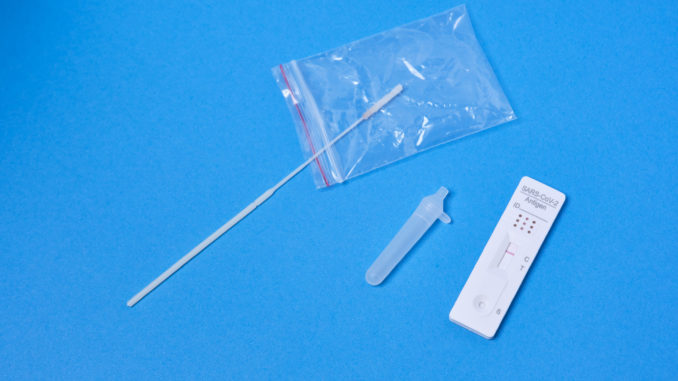 Schnelltest - Bild: StockPhotos/CC BY-NC 2.0