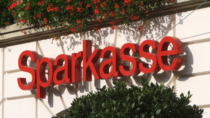 Sparkasse - Bild: Björn Láczay/CC BY-SA 2.0