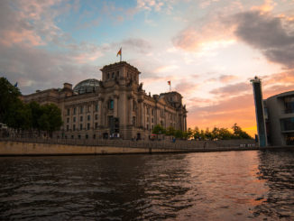 Corona: Bundestag schafft Voraussetzungen für neue Quarantäne-Regeln