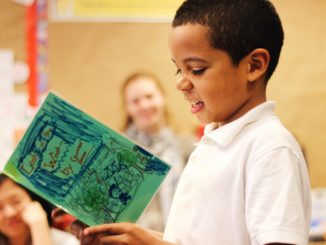 Leseprojekt für Flüchtlingskinder in Deutschland wird ausgeweitet