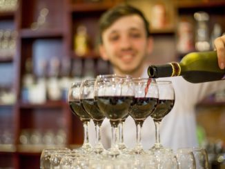 Zahl der Beschäftigten in der Gastronomie wegen Pandemie deutlich gesunken