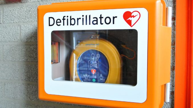 Defibrillator