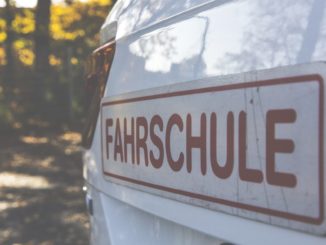Mehr Online-Unterricht in Fahrschulen: Der Weg zum Führerschein soll digitaler werden