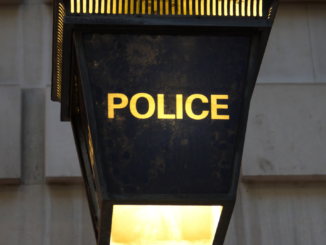 Britische Polizei nimmt zwei Jugendliche im Zusammenhang mit US-Geiselnahme fest