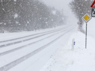 Zahlreiche Unfälle wegen winterlicher Verhältnisse auf den Straßen