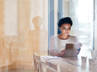 Barmer-Studie: Digitalisierung stresst Arbeitnehmer nur anfangs