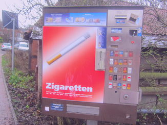 Unbekannte klauen Zigarettenautomat mitsamt Betonsockel