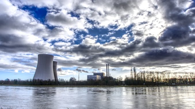 nuclear-power-g880ae26ff_1920 Atomkraftwerk (über cozmo news)