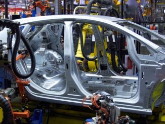 DIHK-Präsident Adrian erwartet wegen des Kriegs Lieferschwierigkeiten in der Autoindustrie