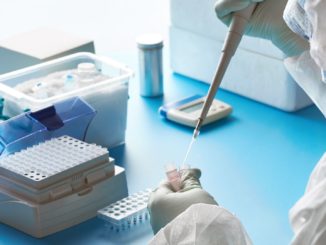 Bundesweite Corona-Inzidenz sinkt abermals – Wert nun bei 1350,4