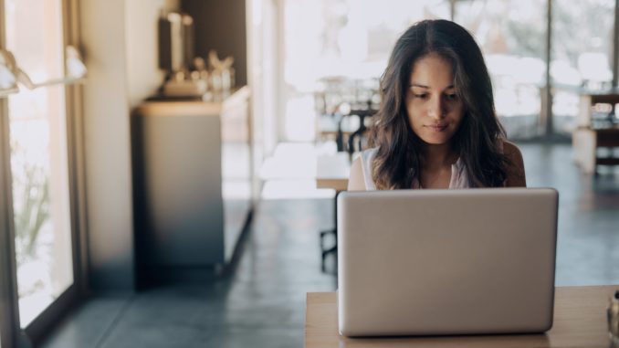 Online - Bild: justingovender_ via Twenty20