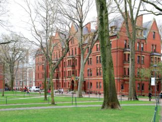 Drei Frauen reichen nach Belästigungsvorwürfen Klage gegen Harvard-Universität ein