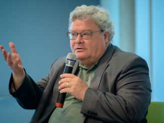 Ex-Grünen-Chef Bütikofer fordert Sanktionen gegen Gerhard Schröder