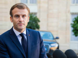 Macron bei Treffen mit Putin: Ukraine-„Krieg“ soll verhindert werden