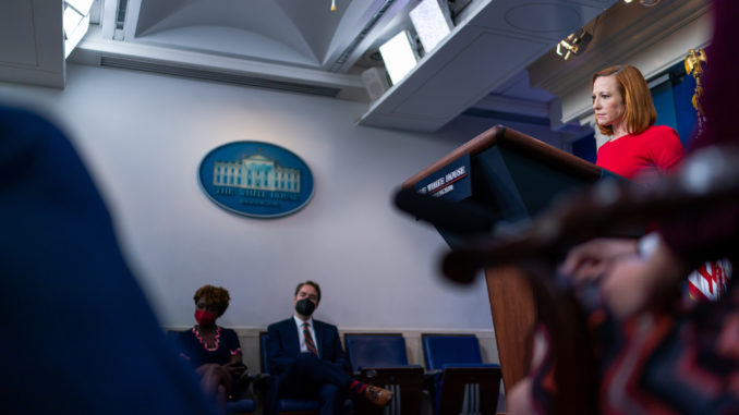 Jen Psaki - Bild: White House/Cameron Smith