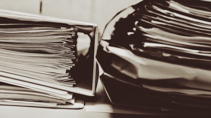 Bürokratie - Bild: krrsabah via Twenty20