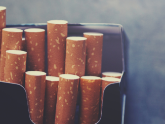 Männer sollen mit rund 15 Millionen unversteuerten Zigaretten gehandelt haben