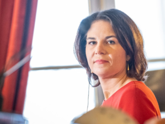 Baerbock betont vor Münchner Sicherheitskonferenz Dialogbereitschaft mit Russland