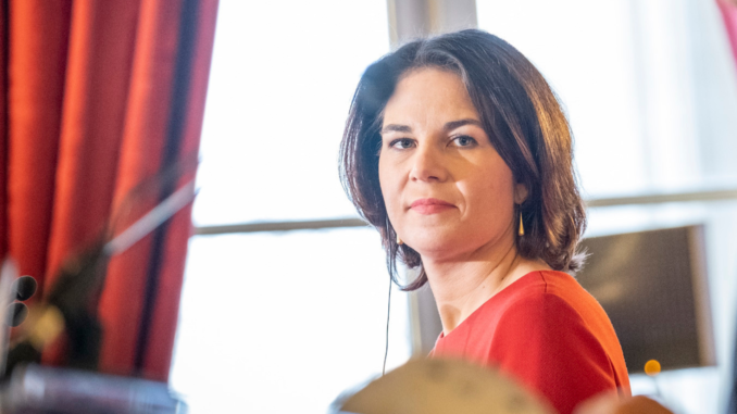 flash_up_symbolbild_ - 2022-02-18T123004.028 Annalena Baerbock - Bild: France Diplomatie - MEAE/Jonathan Sarago / MEAE