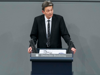 Mützenich gegen höhere Militärausgaben angesichts Ukraine-Krieg