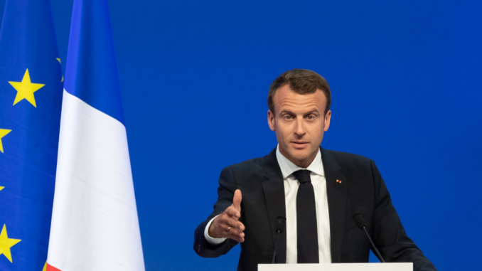 flash_up_symbolbild_ - 2022-02-28T213851.640 Emmanuel Macron - Bild: Mutualité Française/FNMF/N. MERGUI