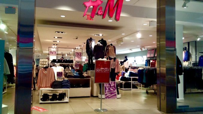 H&M - Bild: Mike Mozart/CC BY 2.0