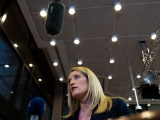 EU-Parlamentspräsidentin Metsola fordert Mittelkürzungen für gegen EU-Recht verstoßende Staaten