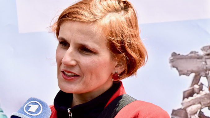 Katja Kipping im Interview - Bild: DIE LINKE NRW / Irina Neszeri