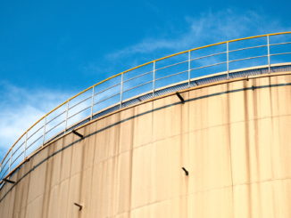 Bundesregierung gibt rund drei Prozent der nationalen Ölreserve frei