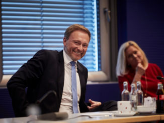 Lindner bekräftigt Festhalten an Schuldenbremse ab 2023