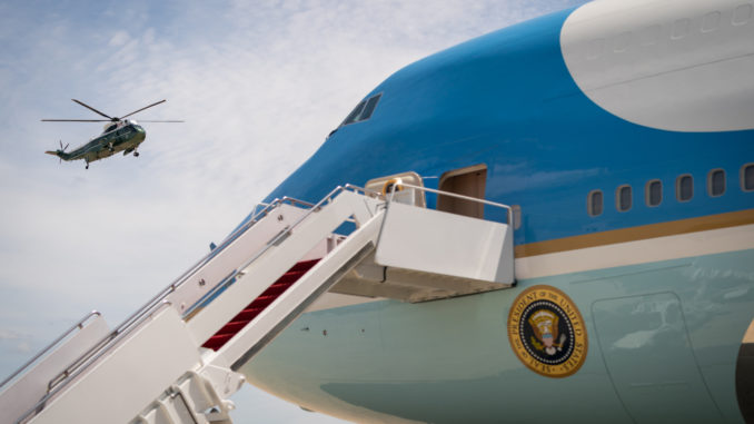 Symbolbild: Air Force I - Bild: Official White House/Adam Schultz