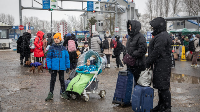 Flüchtlinge aus der Ukraine in einem Auffanglager der Caritas - Bild: Philipp Spalek/ Caritas Germany