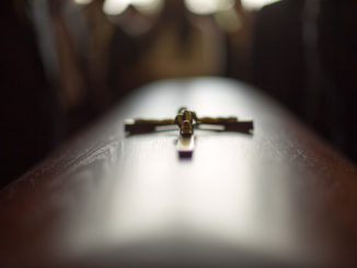 Zahl der Sterbefälle in Deutschland im Februar im Schnitt der Vorjahre