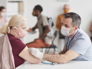 Lauterbach fordert Menschen aus den Risikogruppen zu einer vierten Corona-Impfung auf