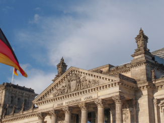 Bundestag ändert Gesetz für schnelleren Bau von Flüchtlingsunterkünften