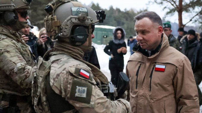 Andrzej Duda an der polnisch-belarussischen Grenze - Bild: Grzegorz Jakubowski/KPRP