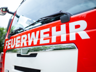 Feuer auf Holzfrachter in Bremerhaven nach zehn Tagen endgültig gelöscht