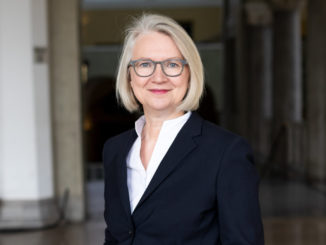 Wirtschaftsweise Schnitzer: Inflationsrate von sechs Prozent für 2022 nicht ausgeschlossen