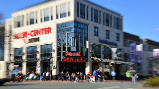 Verkaufsoffener Sonntag - Bild: Dirk Vorderstraße/CC BY 3.0